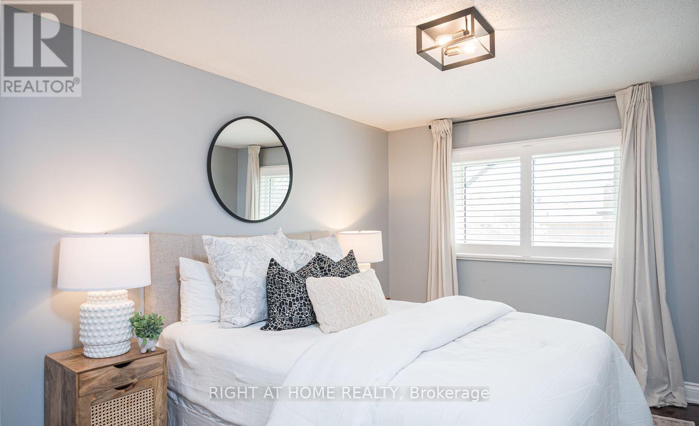 6772 Dolmage Court, Mississauga, Ontario  L5N 4V9 - Photo 22 - W12177334