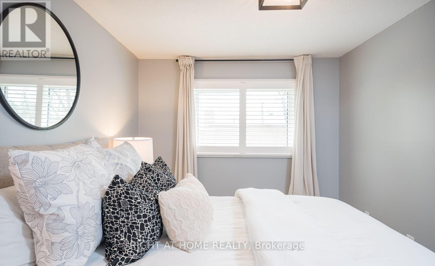6772 Dolmage Court, Mississauga, Ontario  L5N 4V9 - Photo 24 - W12177334