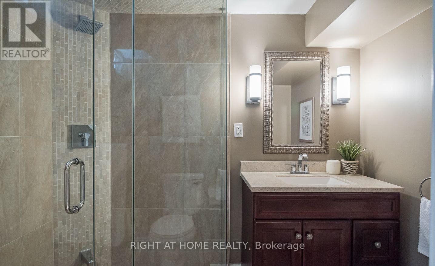 6772 Dolmage Court, Mississauga, Ontario  L5N 4V9 - Photo 30 - W12177334