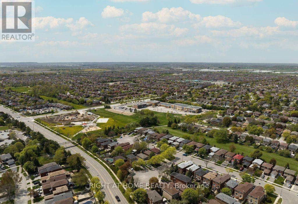 6772 Dolmage Court, Mississauga, Ontario  L5N 4V9 - Photo 34 - W12177334