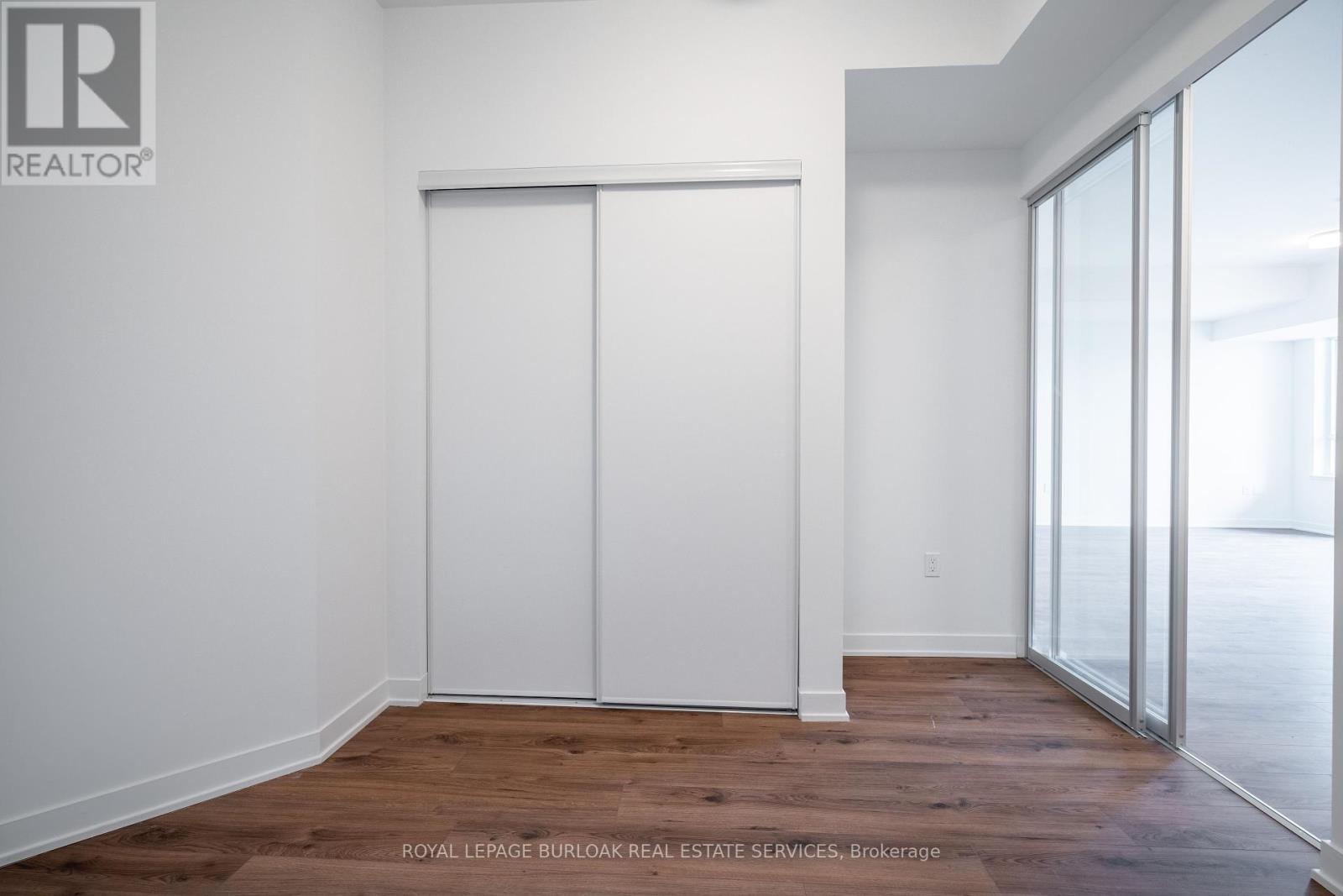 801 - 395 Dundas Street W, Oakville (Go Glenorchy), Ontario  L6M 4M2 - Photo 15 - W12177340