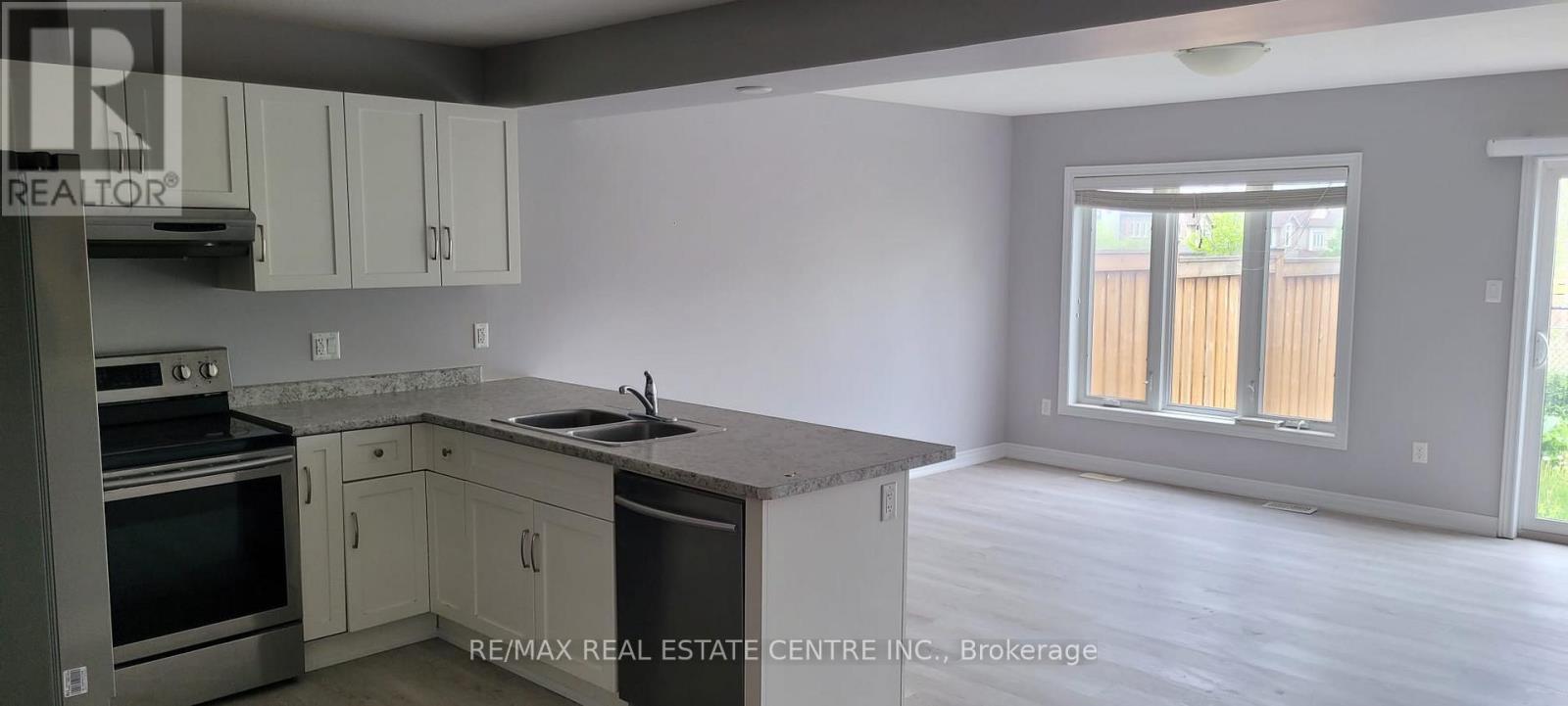 10 Mccann Street, Guelph, Ontario  N1G 0A8 - Photo 3 - X12177336