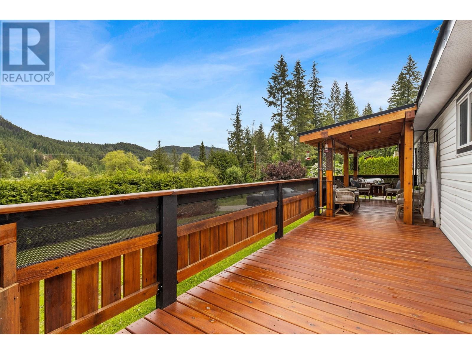 2885 White Lake Road, Sorrento, BC V0E2W0