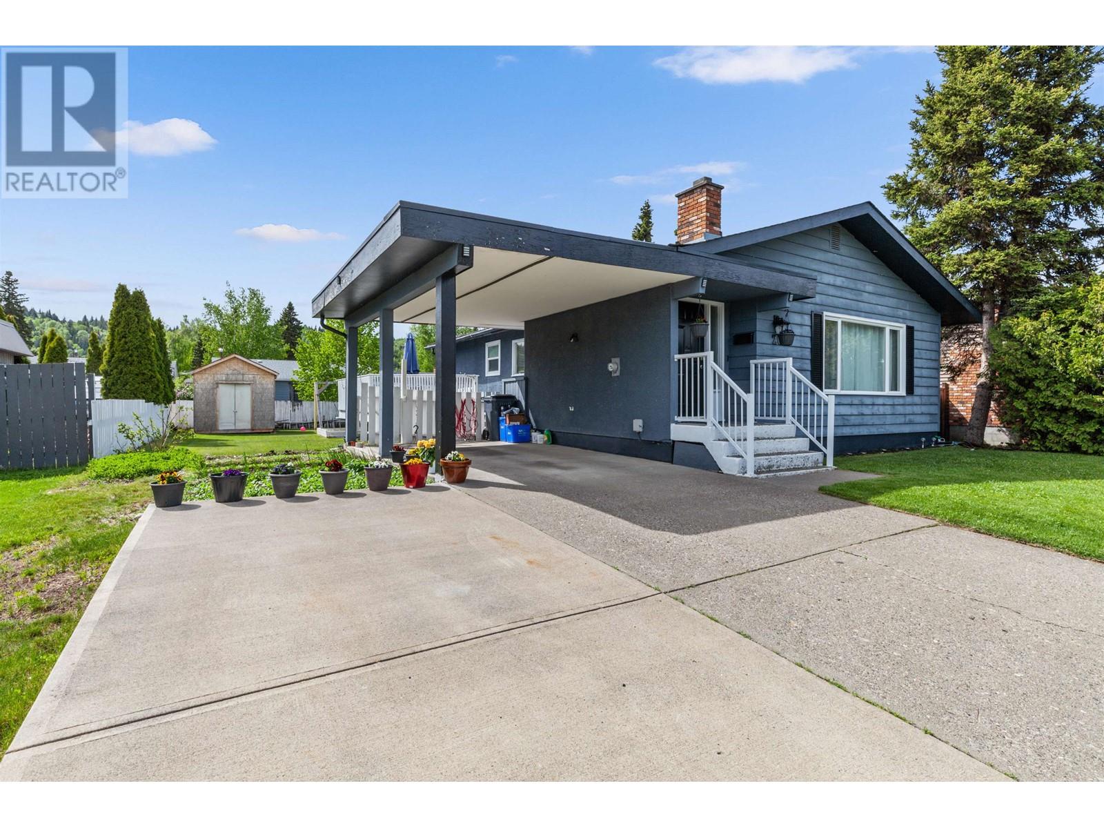 265 Bellos Street, Prince George, British Columbia  V2M 4W8 - Photo 3 - R3007602