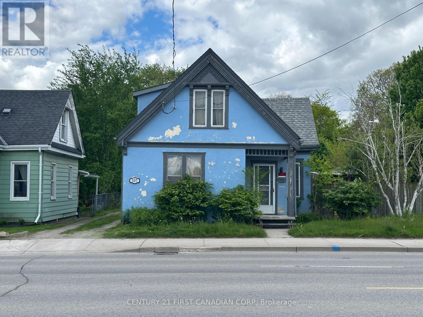 Property at 107 ADELAIDE STREET N image 3