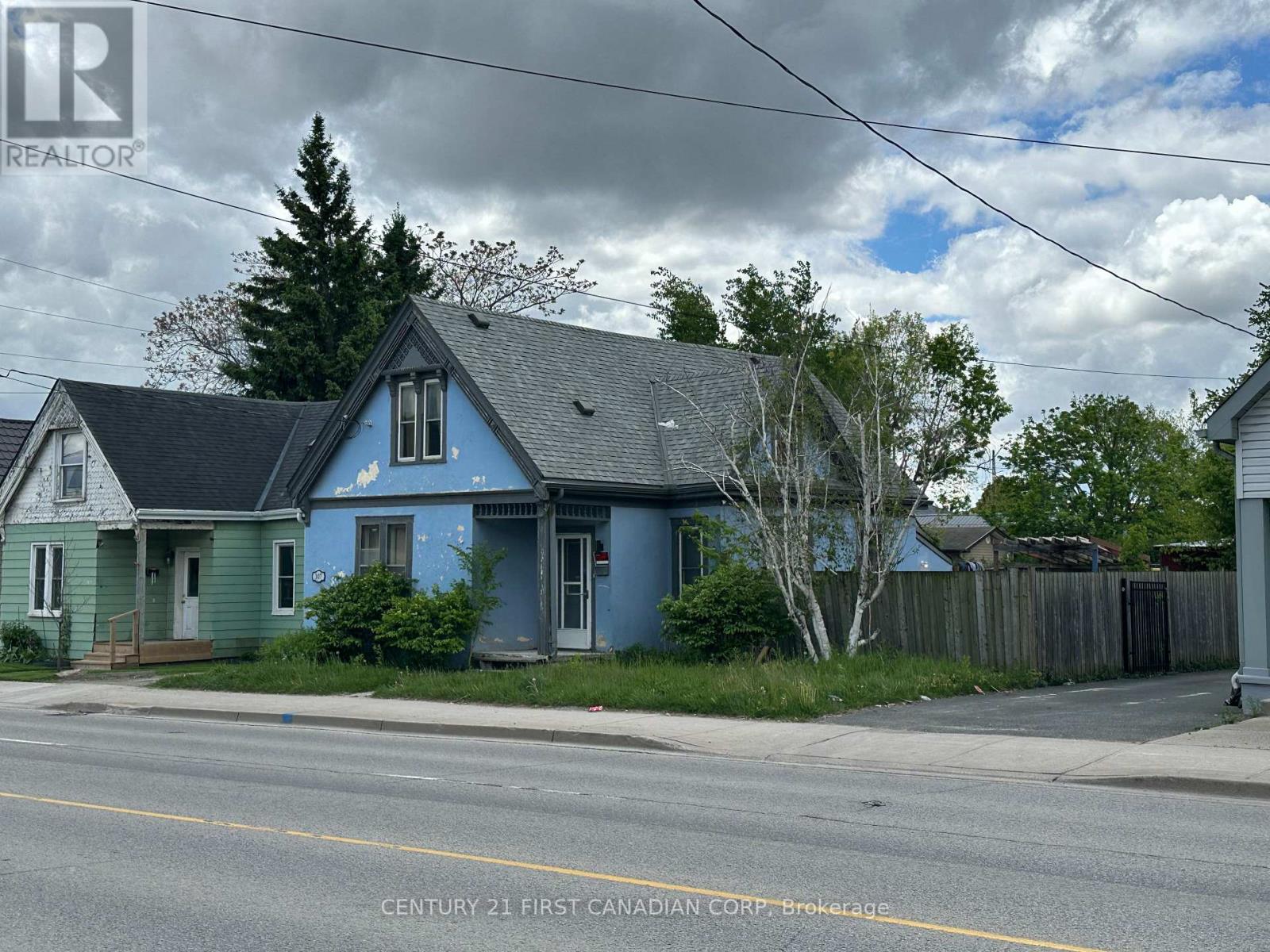 Property at 107 ADELAIDE STREET N image 5