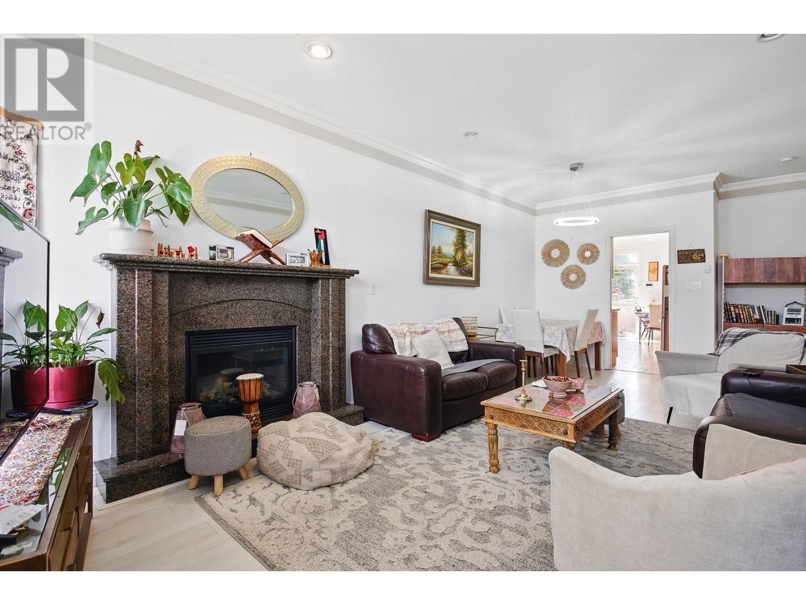 4316 Hurst Street, Burnaby, British Columbia  V5J 1M9 - Photo 5 - R3007995