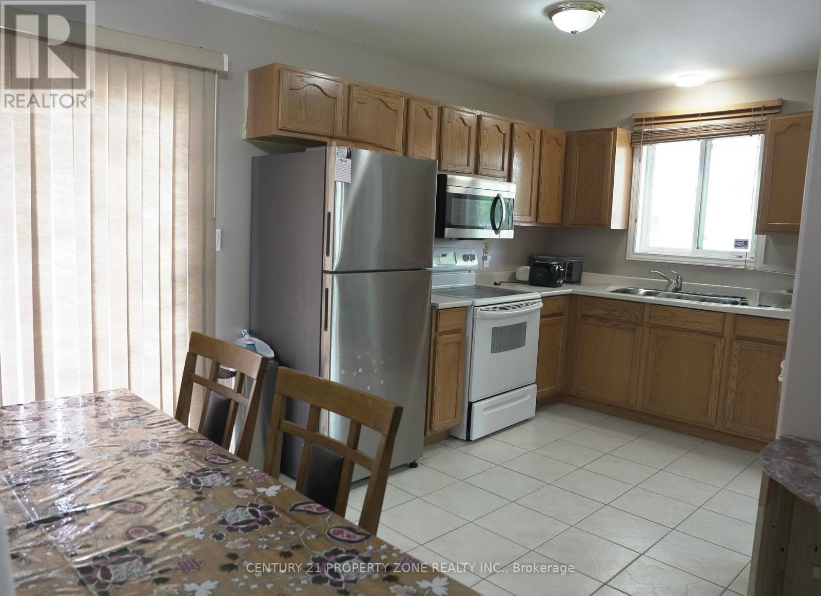 1437 Hansen Crescent W, Windsor, Ontario  N8W 5P4 - Photo 5 - X12176800