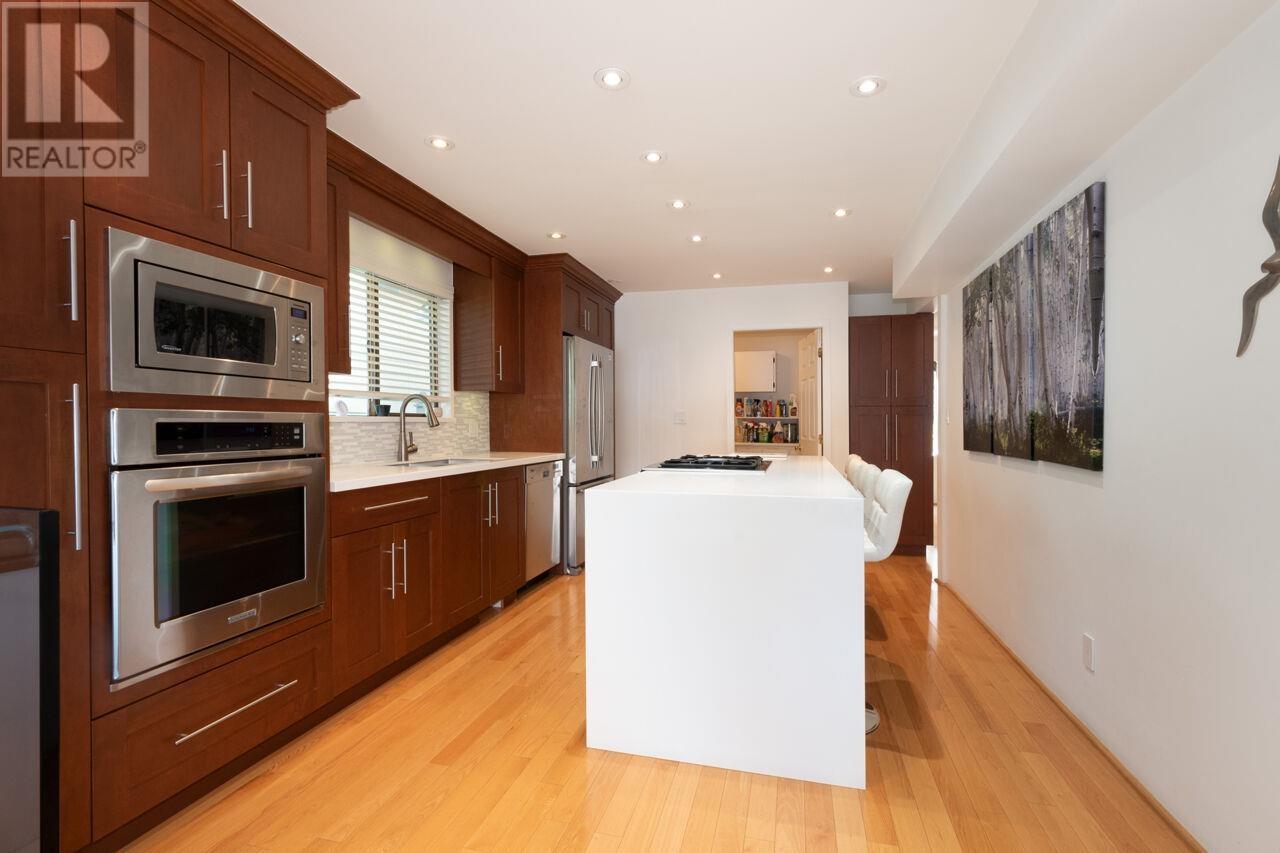 2564 Panorama Drive, North Vancouver, British Columbia  V7G 1V5 - Photo 15 - R3008005