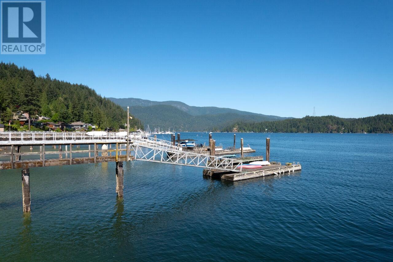 2564 Panorama Drive, North Vancouver, British Columbia  V7G 1V5 - Photo 3 - R3008005