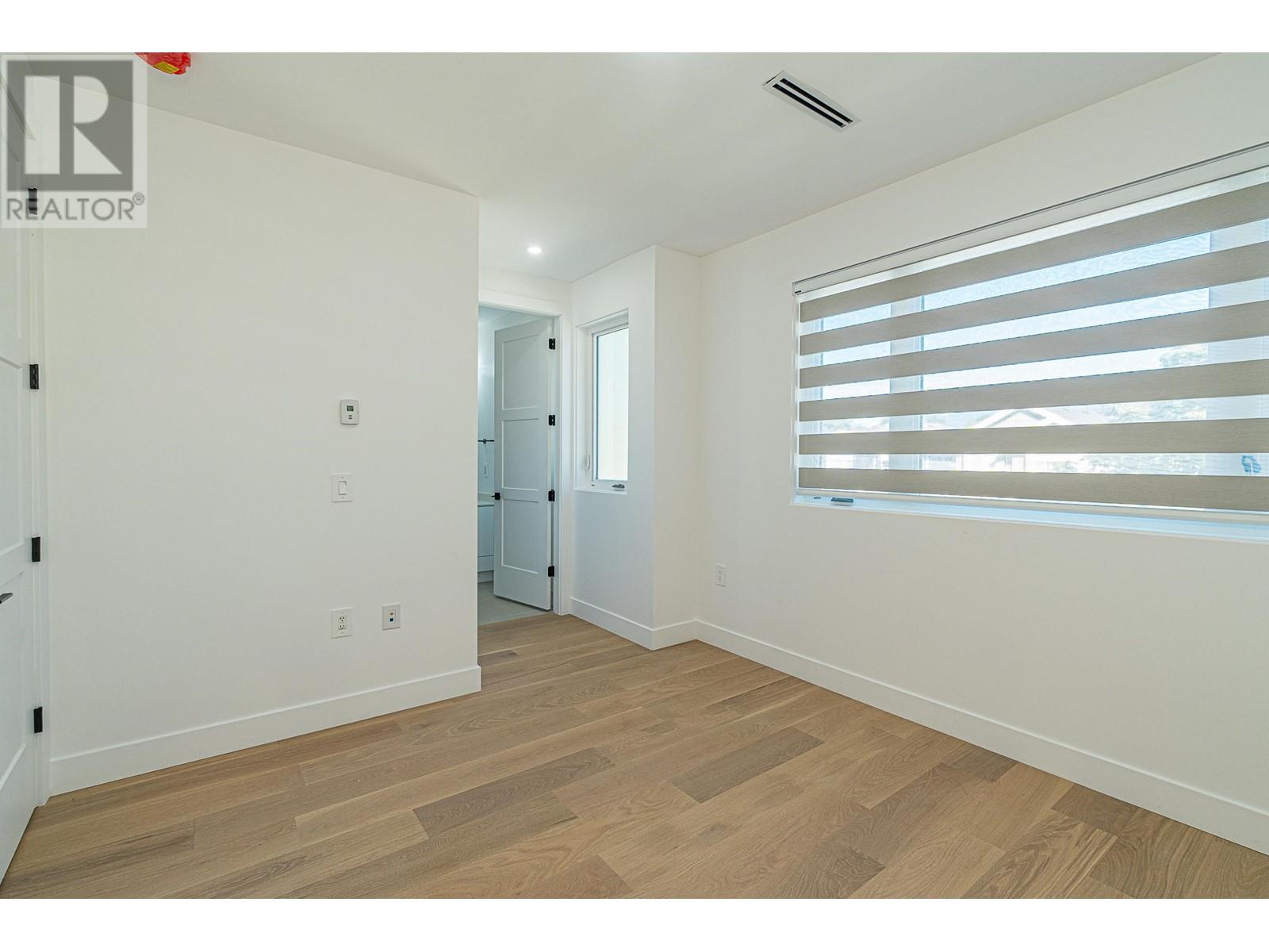 4152 Pender Street, Burnaby, British Columbia  V5C 2M2 - Photo 26 - R3008006