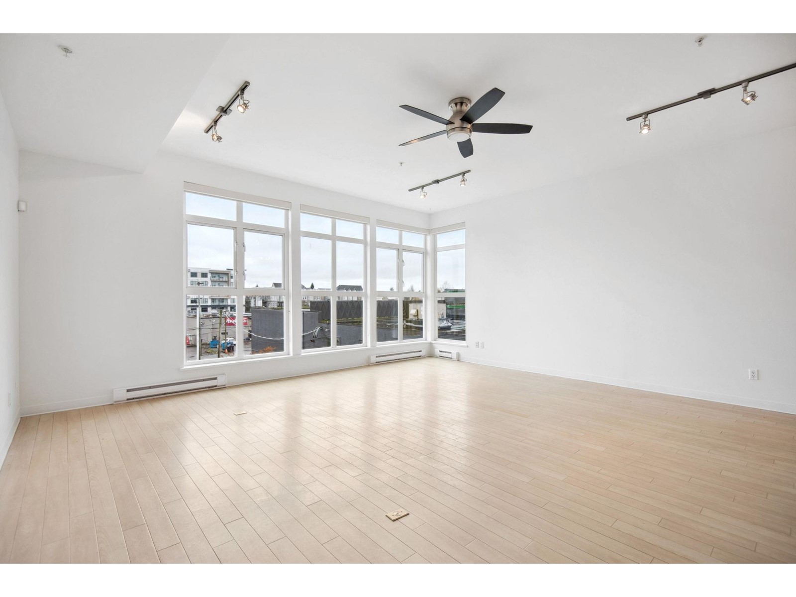 308 20238 Fraser Highway, Langley, British Columbia V3A 4E6 - Photo 1 - R3008089