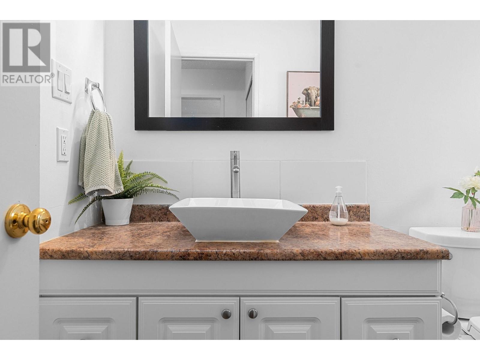 8 137 E 5th Street, North Vancouver, British Columbia  V7L 1L3 - Photo 17 - R3004227