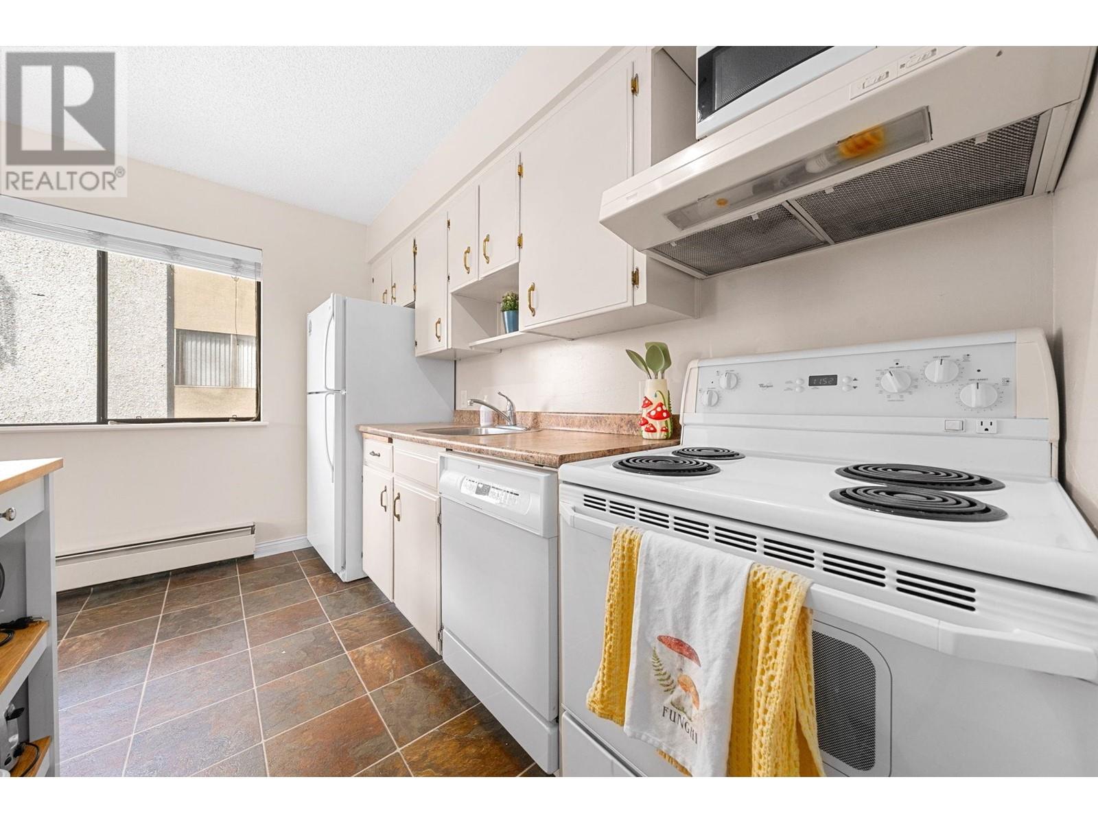 8 137 E 5th Street, North Vancouver, British Columbia  V7L 1L3 - Photo 12 - R3004227