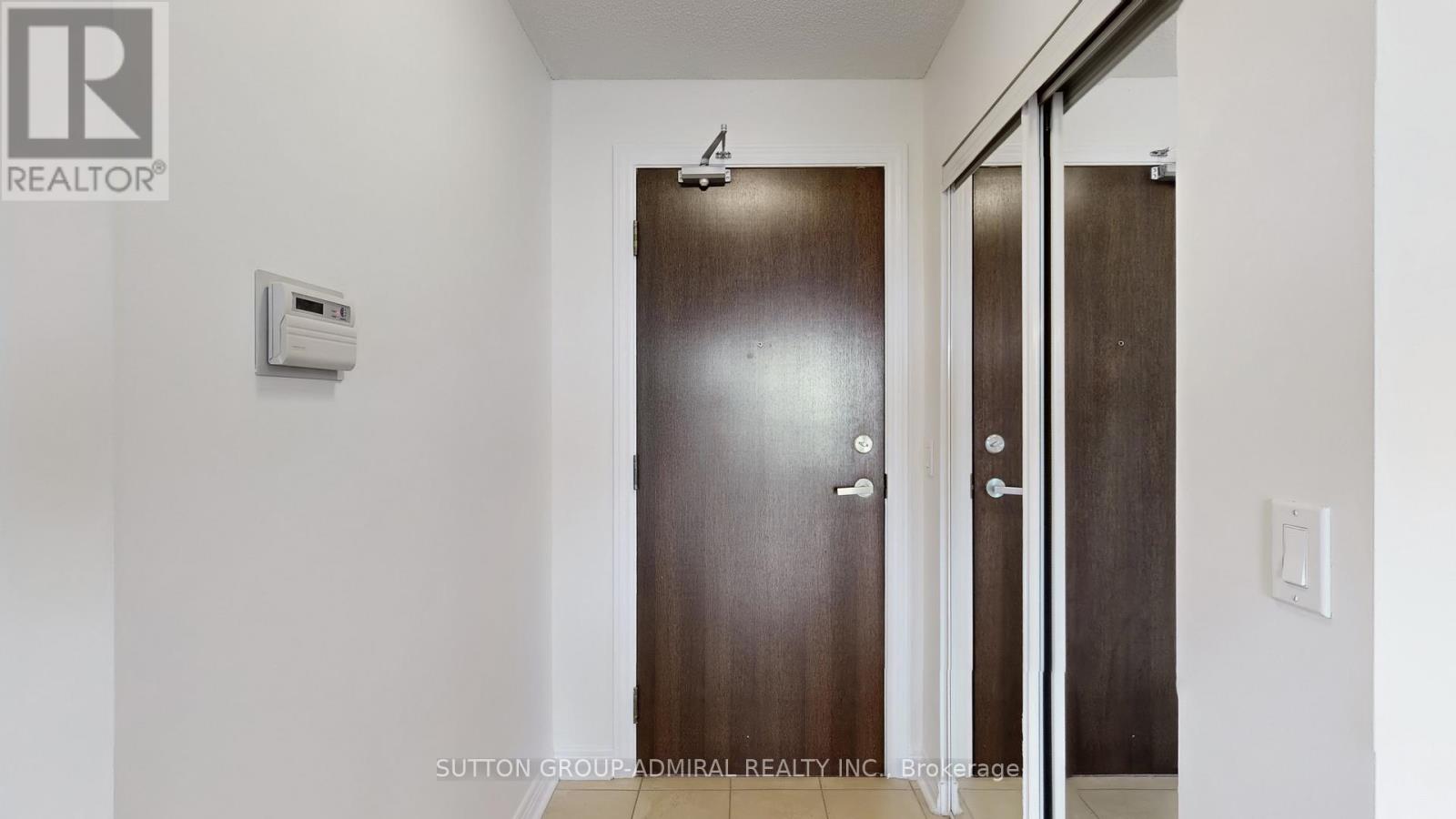 911 - 15 North Park Road, Vaughan (Beverley Glen), Ontario  L4J 0A1 - Photo 12 - N12177070