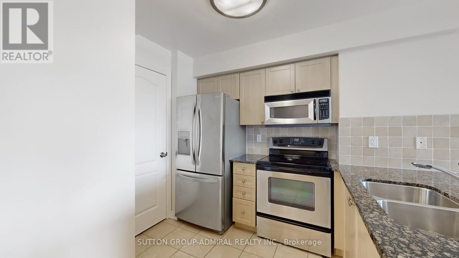 911 - 15 North Park Road, Vaughan, Ontario  L4J 0A1 - Photo 14 - N12177070