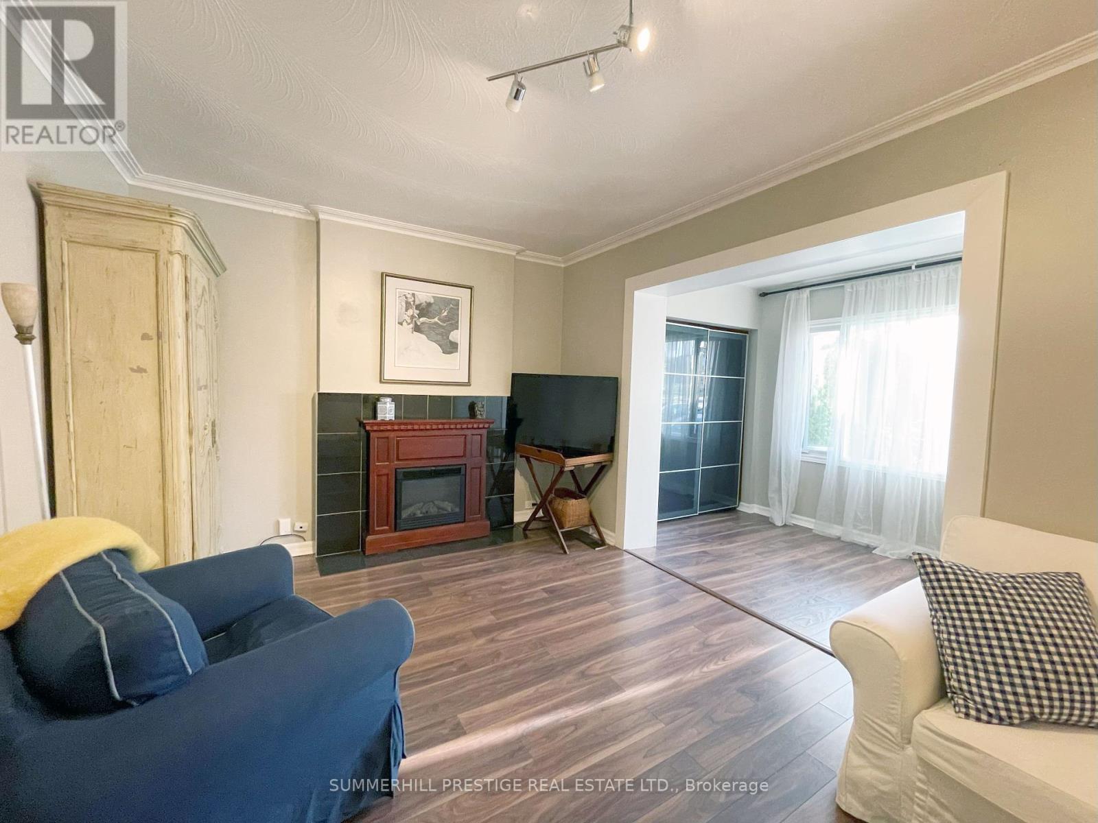 53 Bowie Avenue, Toronto, Ontario  M6E 2P4 - Photo 15 - W12028779