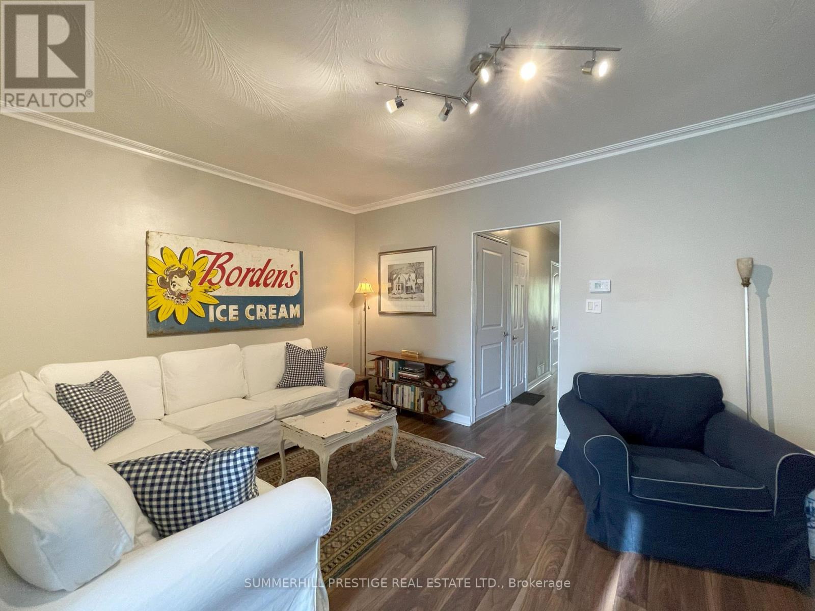 53 Bowie Avenue, Toronto, Ontario  M6E 2P4 - Photo 13 - W12028779