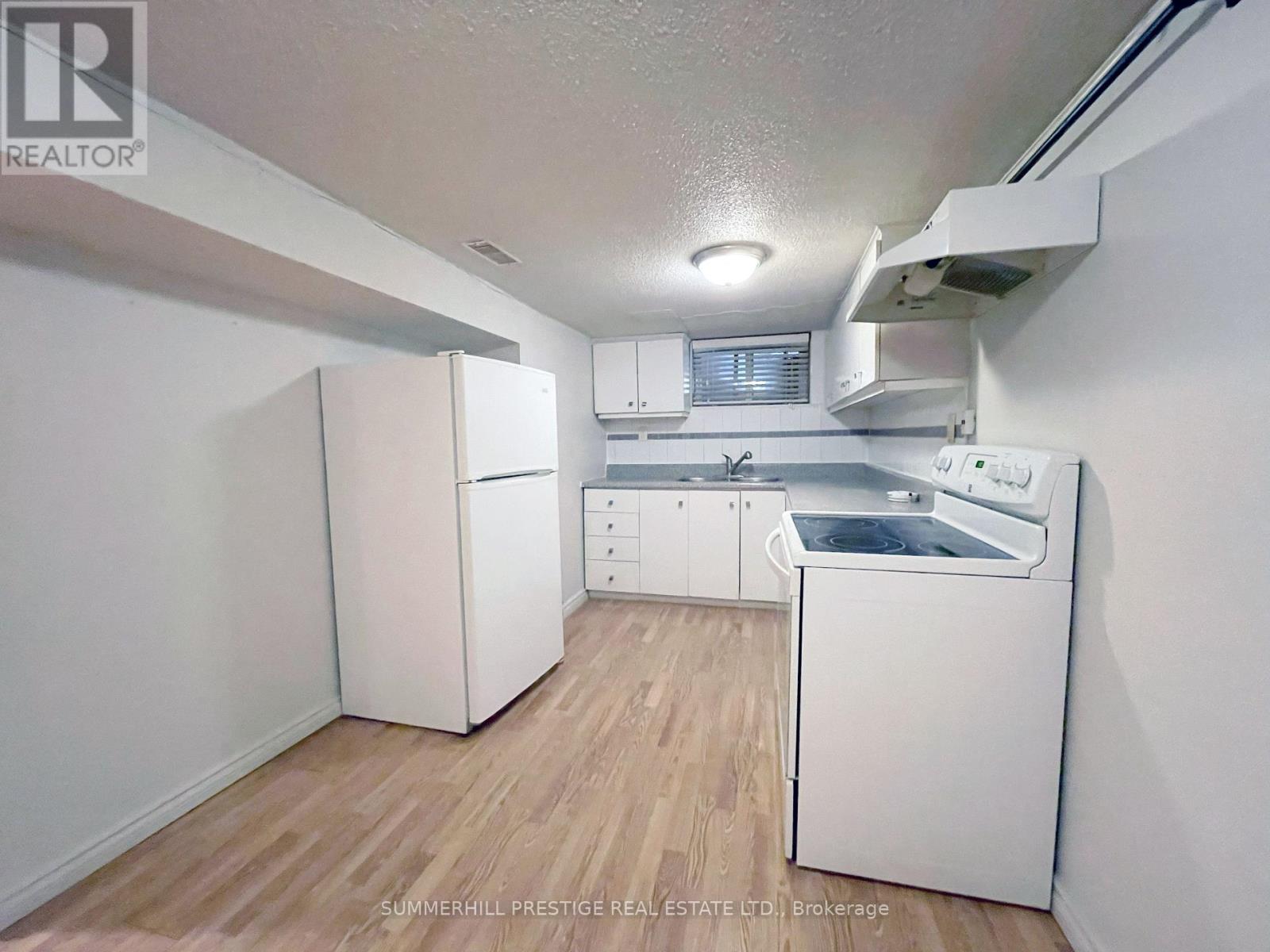 53 Bowie Avenue, Toronto, Ontario  M6E 2P4 - Photo 31 - W12028779