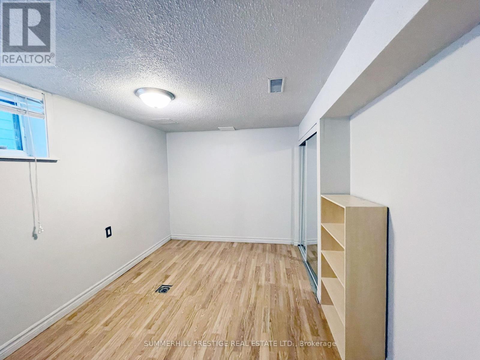 53 Bowie Avenue, Toronto, Ontario  M6E 2P4 - Photo 32 - W12028779