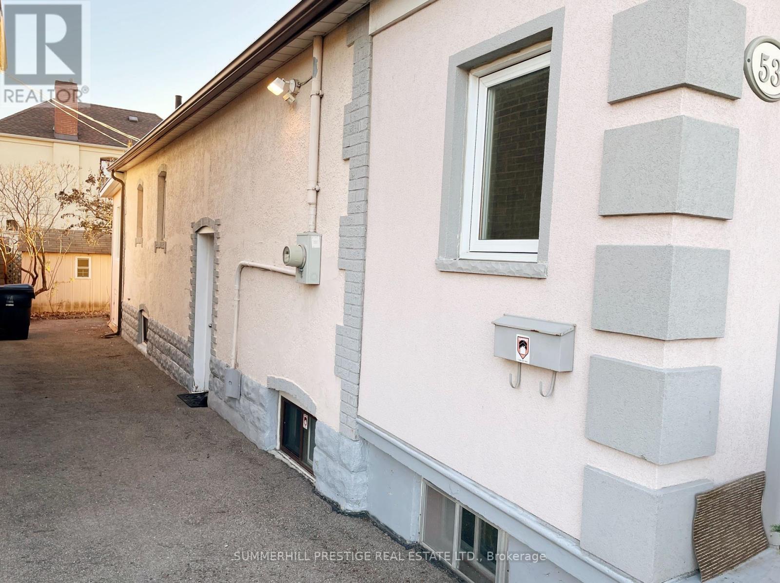 53 Bowie Avenue, Toronto, Ontario  M6E 2P4 - Photo 34 - W12028779