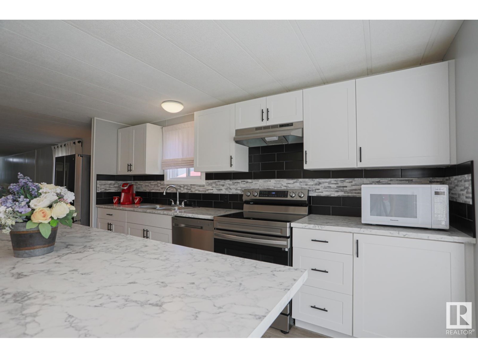 30 Maple Tc Nw, Edmonton, Alberta  T6P 1H6 - Photo 5 - E4438784