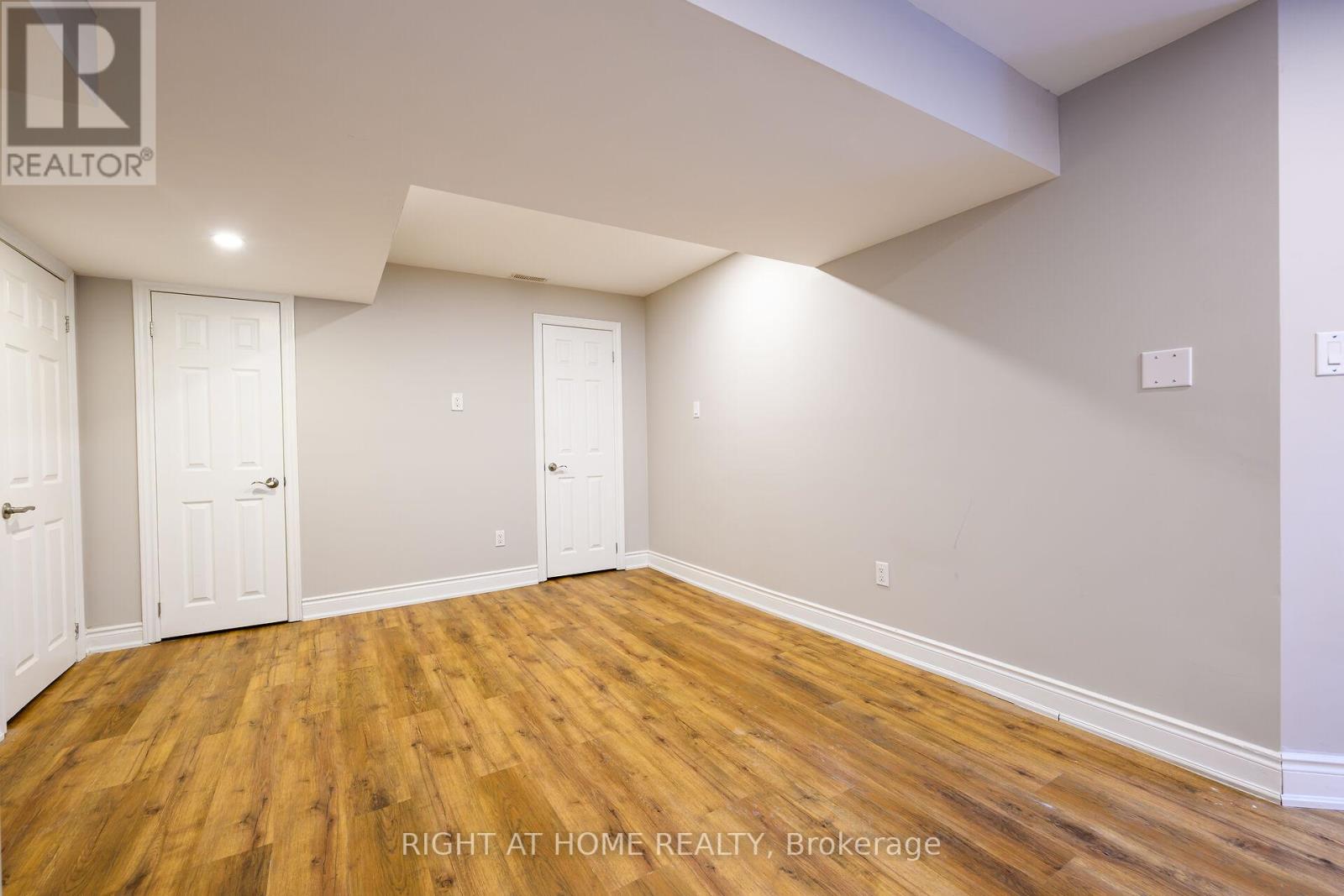 1445 Laurier Avenue, Milton (Cl Clarke), Ontario  L9T 8T4 - Photo 34 - W12177362