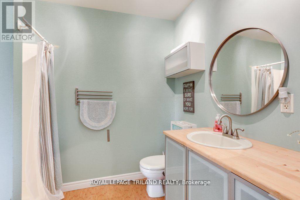 8443 Keith Street, Lambton Shores, Ontario  N0N 1J7 - Photo 16 - X12177370