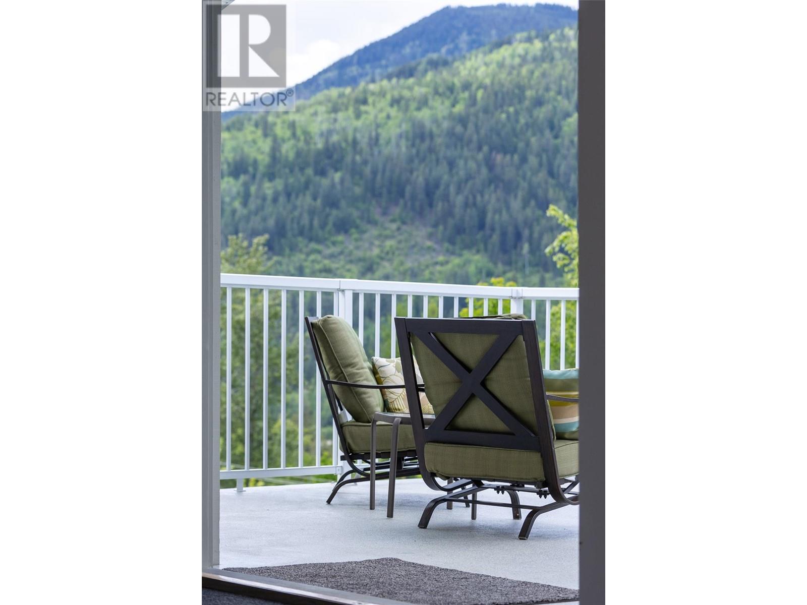 3288 Vindusky Road, Nelson, British Columbia  V1L 6X7 - Photo 42 - 10347553