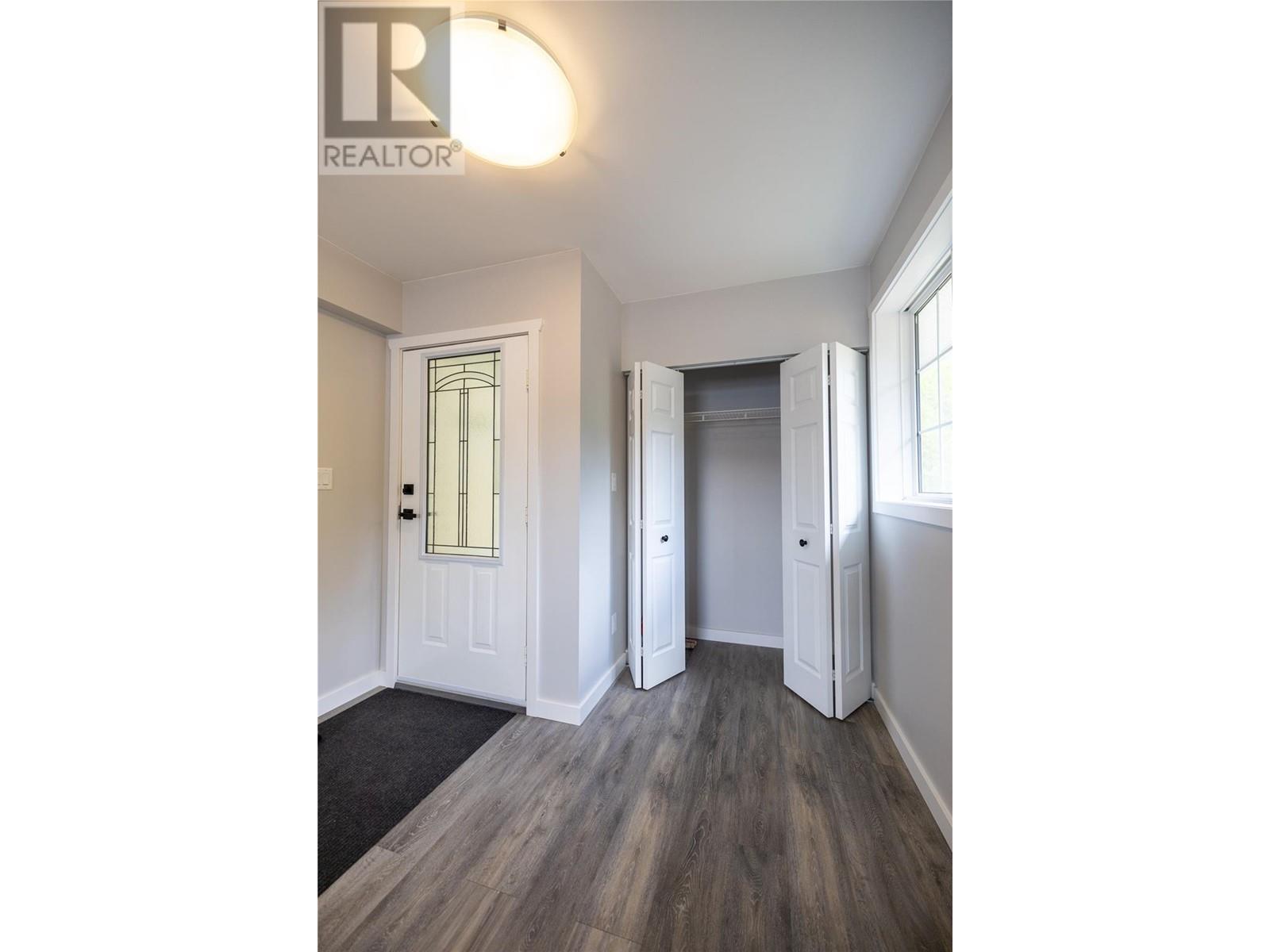 3288 Vindusky Road, Nelson, British Columbia  V1L 6X7 - Photo 16 - 10347553