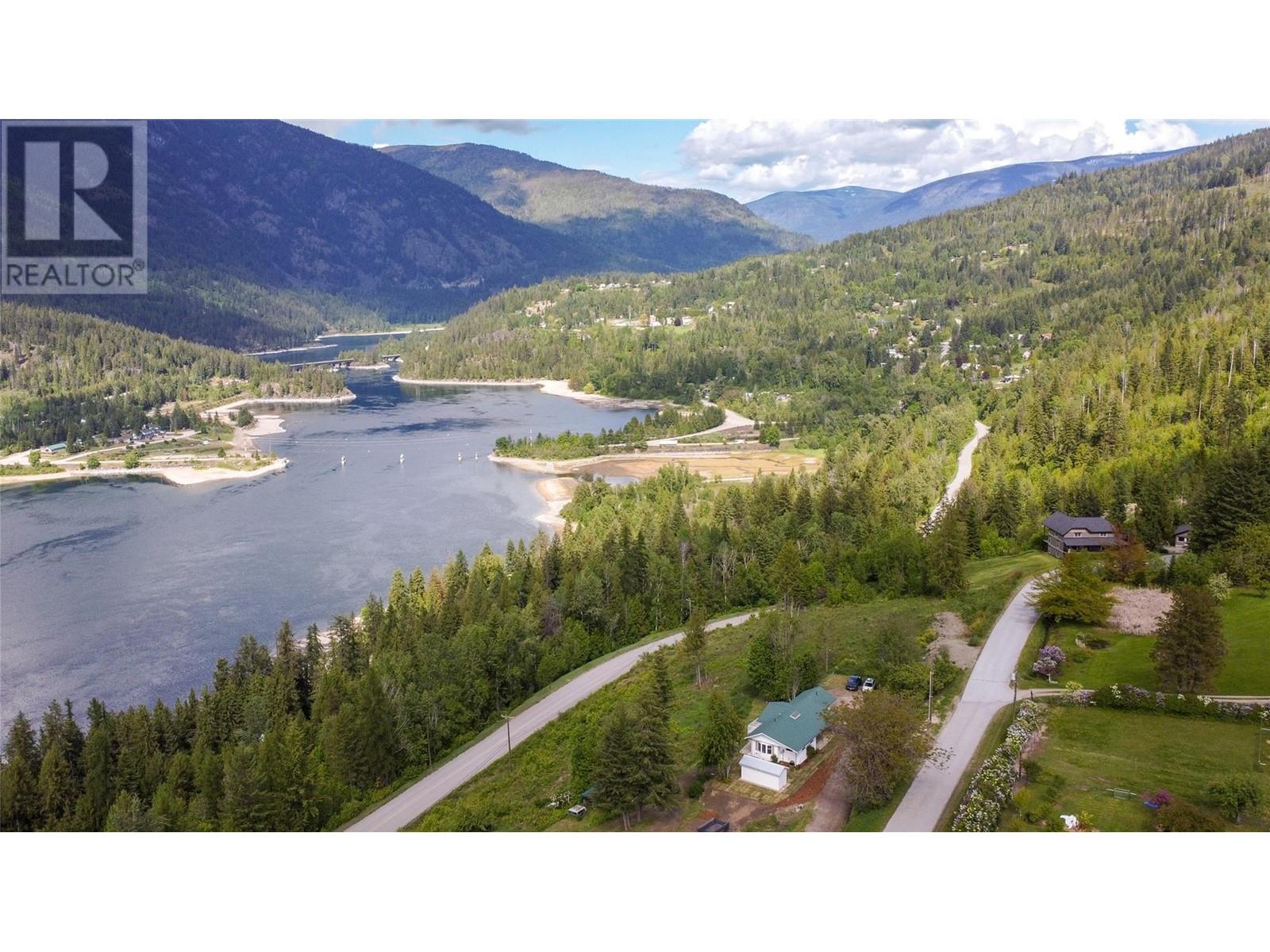 3288 Vindusky Road, Nelson, British Columbia  V1L 6X7 - Photo 3 - 10347553