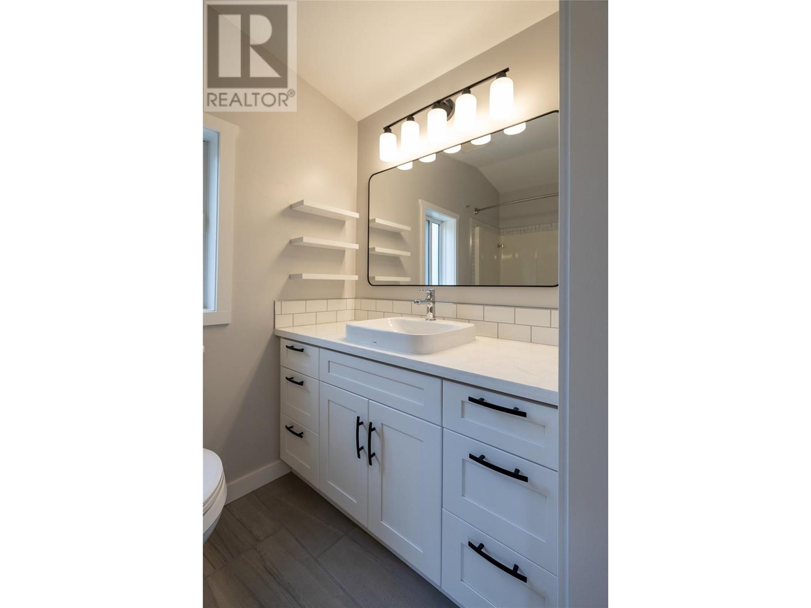 3288 Vindusky Road, Nelson, British Columbia  V1L 6X7 - Photo 60 - 10347553