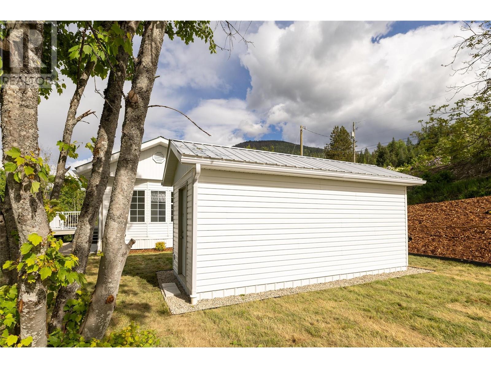 3288 Vindusky Road, Nelson, BC V1L6X7