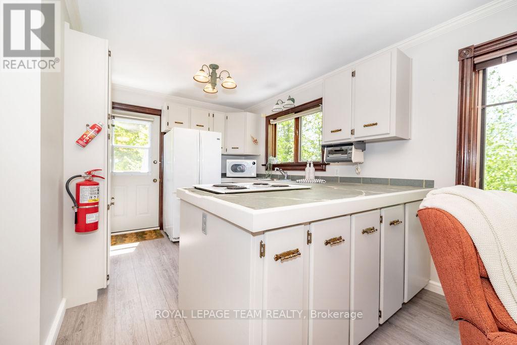861 Stones Lake Road, Greater Madawaska, Ontario  K0J 1H0 - Photo 14 - X12177376