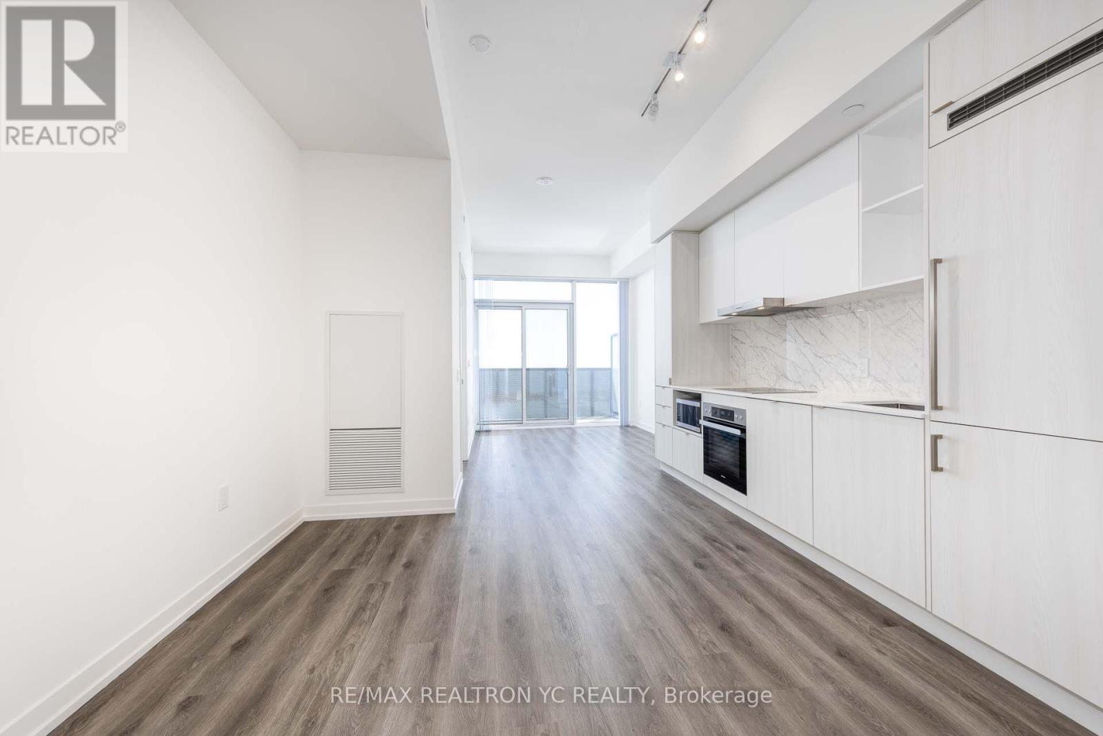 6908 - 138 Downes Street, Toronto, Ontario  M5E 0E4 - Photo 4 - C12177412