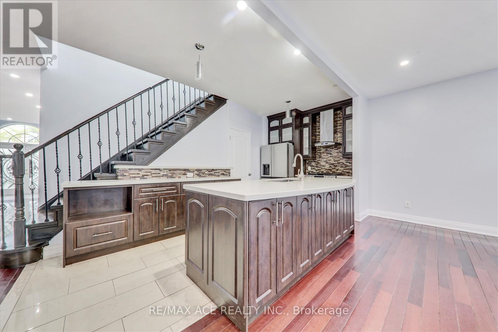 28 Dent Street, Ajax, Ontario  L1T 4G1 - Photo 12 - E12177386