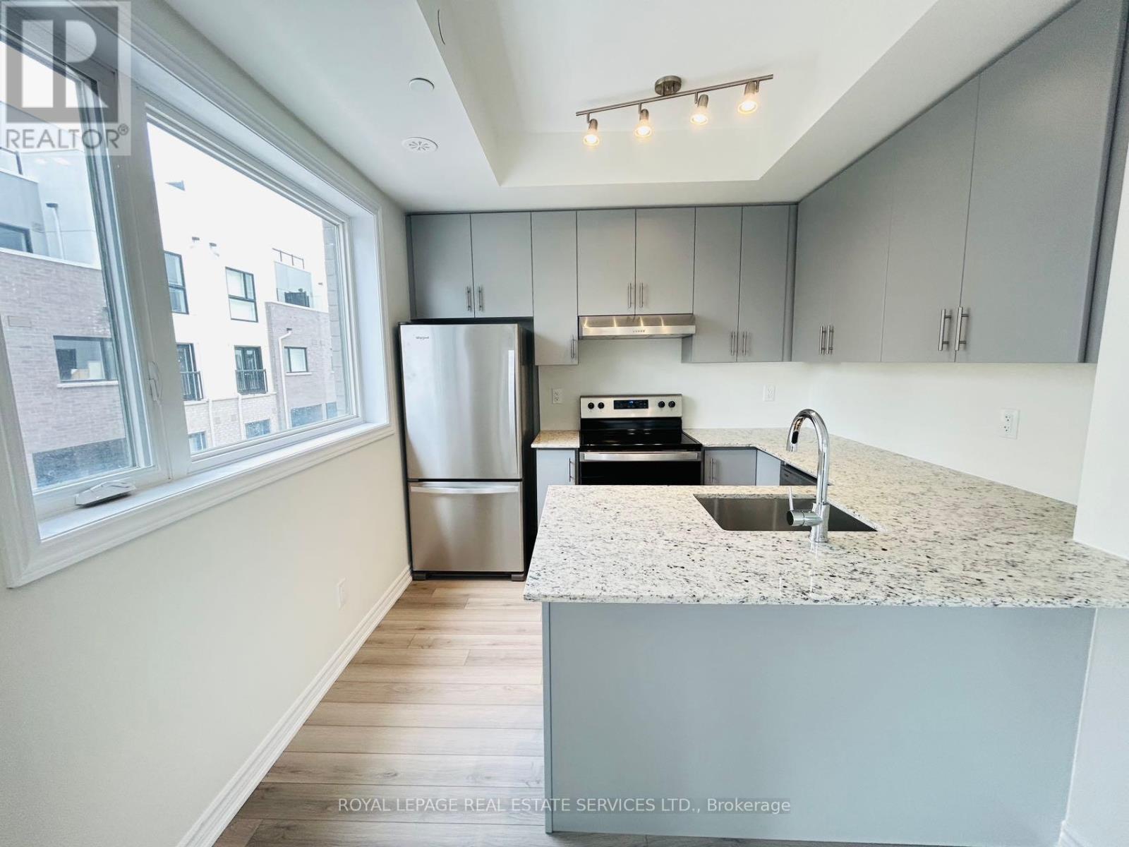 330 - 349 Wheat Boom Drive, Oakville, Ontario  L6H 7X5 - Photo 6 - W12173052