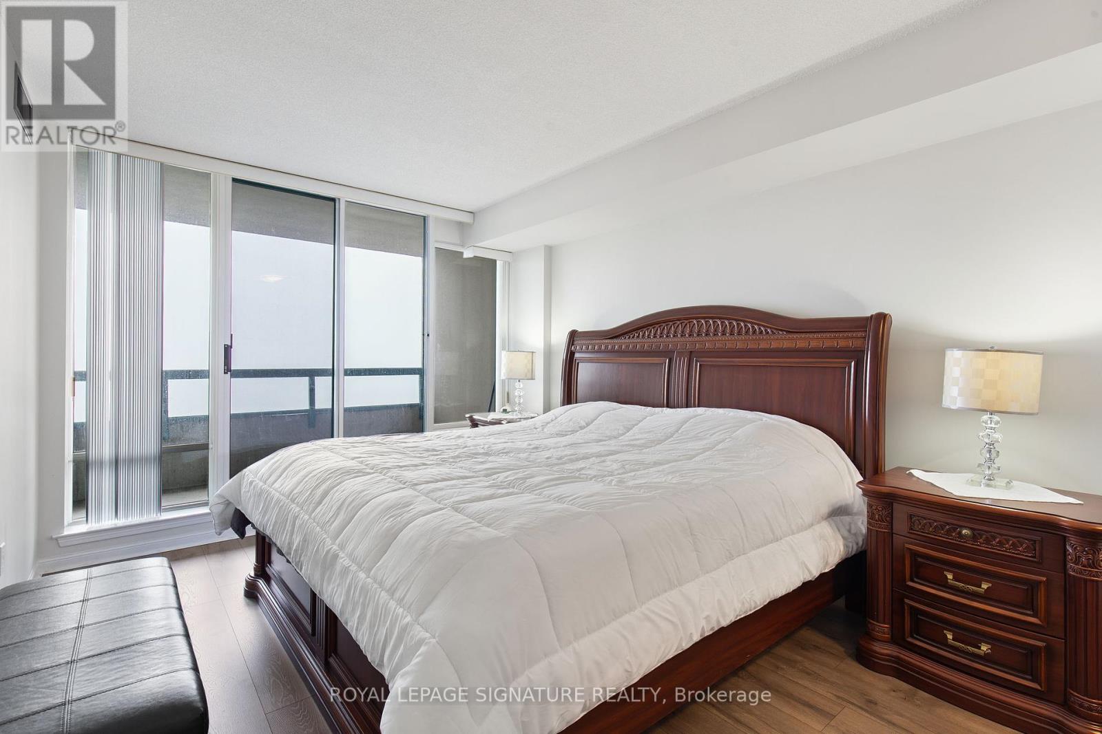 1406 - 550 Webb Drive, Mississauga (City Centre), Ontario  L5B 3Y4 - Photo 21 - W12177317