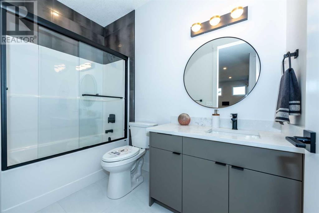 153 Waterford Heath, Chestermere, Alberta  T1X 2T9 - Photo 30 - A2209864