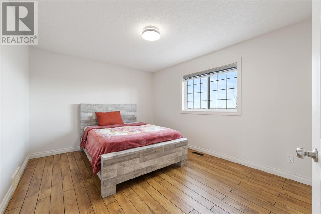 107 East Lakeview Court, Chestermere, Alberta  T1X 1w2 - Photo 26 - A2216714