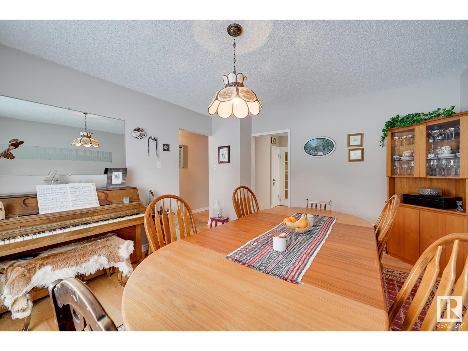 Property at 7047 132A AV NW image 5