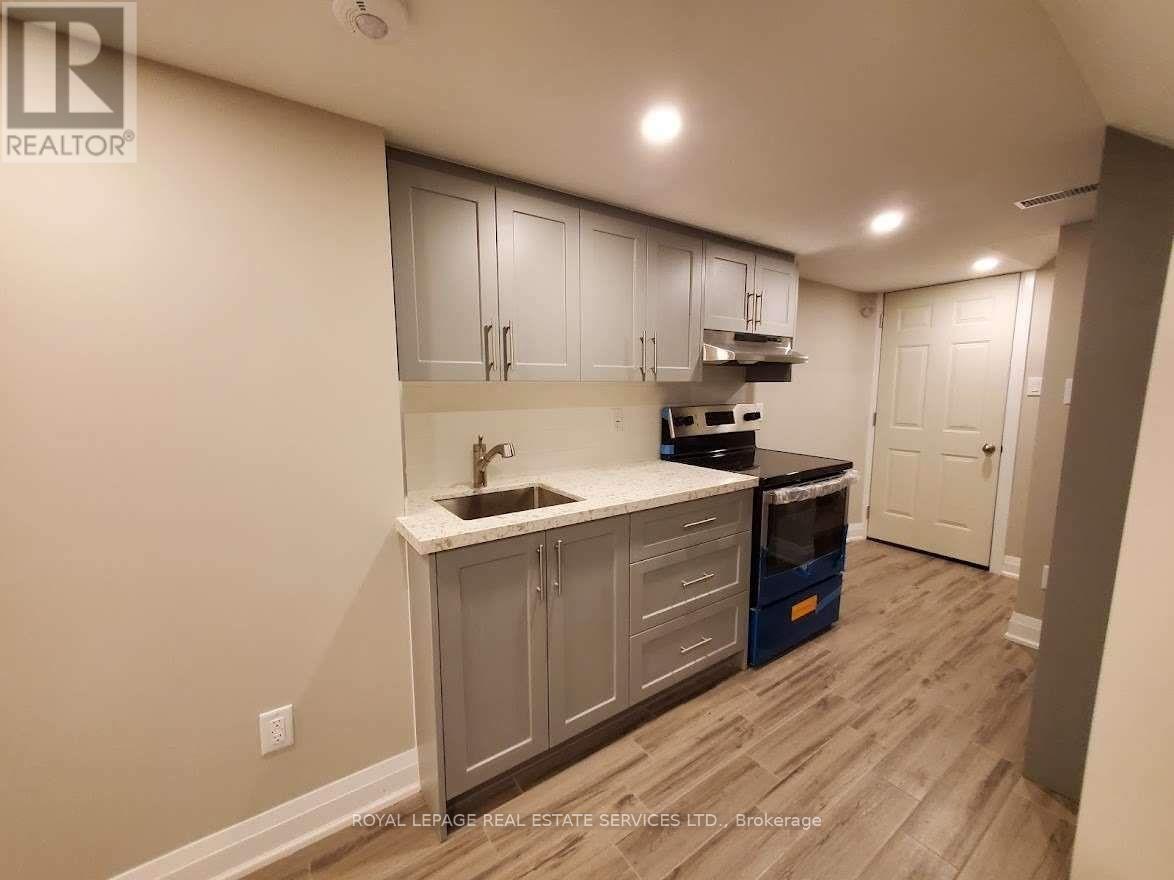 Bsmt - 39 Vezna Crescent, Brampton (Credit Valley), Ontario  L6X 5K5 - Photo 4 - W12177402