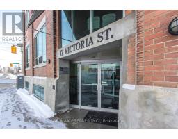 300-24 - 72 Victoria Street S, Kitchener, Ca