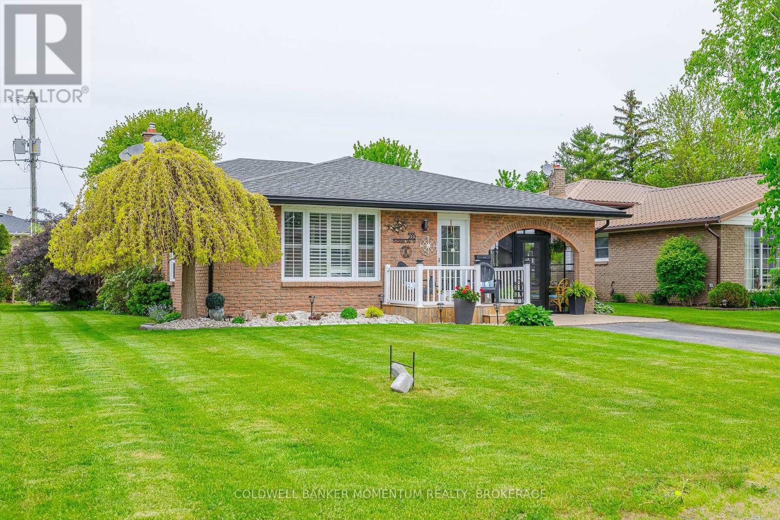 535 Sugarloaf Street, Port Colborne (Sugarloaf), Ontario  L3K 2P9 - Photo 2 - X12075460