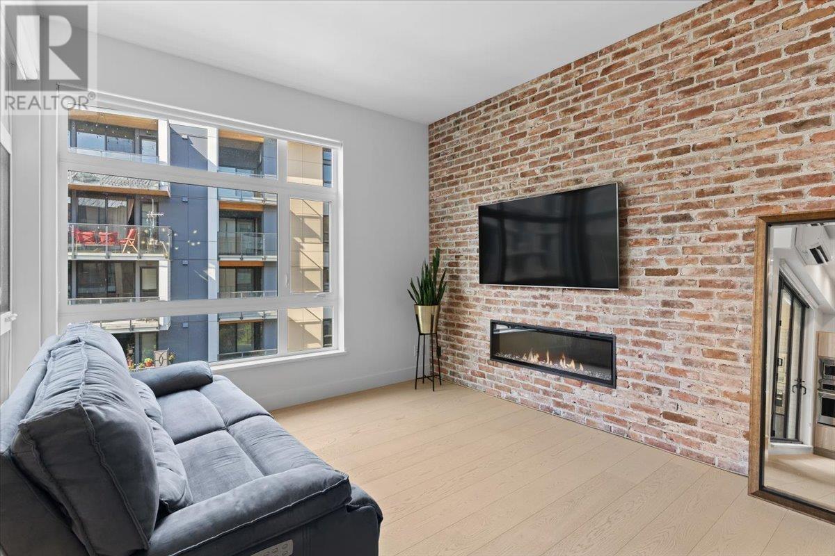 319 300 Salter Street, New Westminster, British Columbia  V3M 0L9 - Photo 3 - R3008081