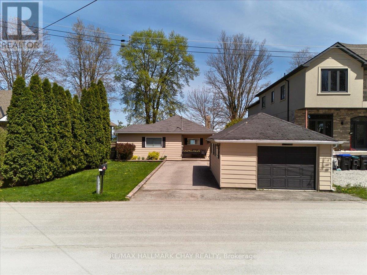 297 Beach Road, Innisfil, Ontario  L0L 1R0 - Photo 23 - N12037632