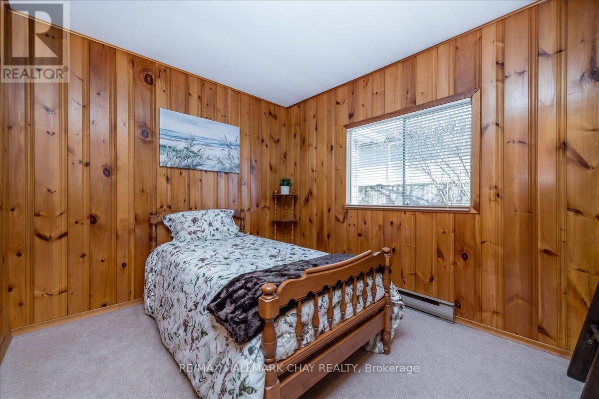297 Beach Road, Innisfil, Ontario  L0L 1R0 - Photo 11 - N12037632