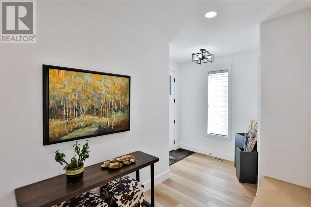 Property at 660 Sixmile Crescent S image 3