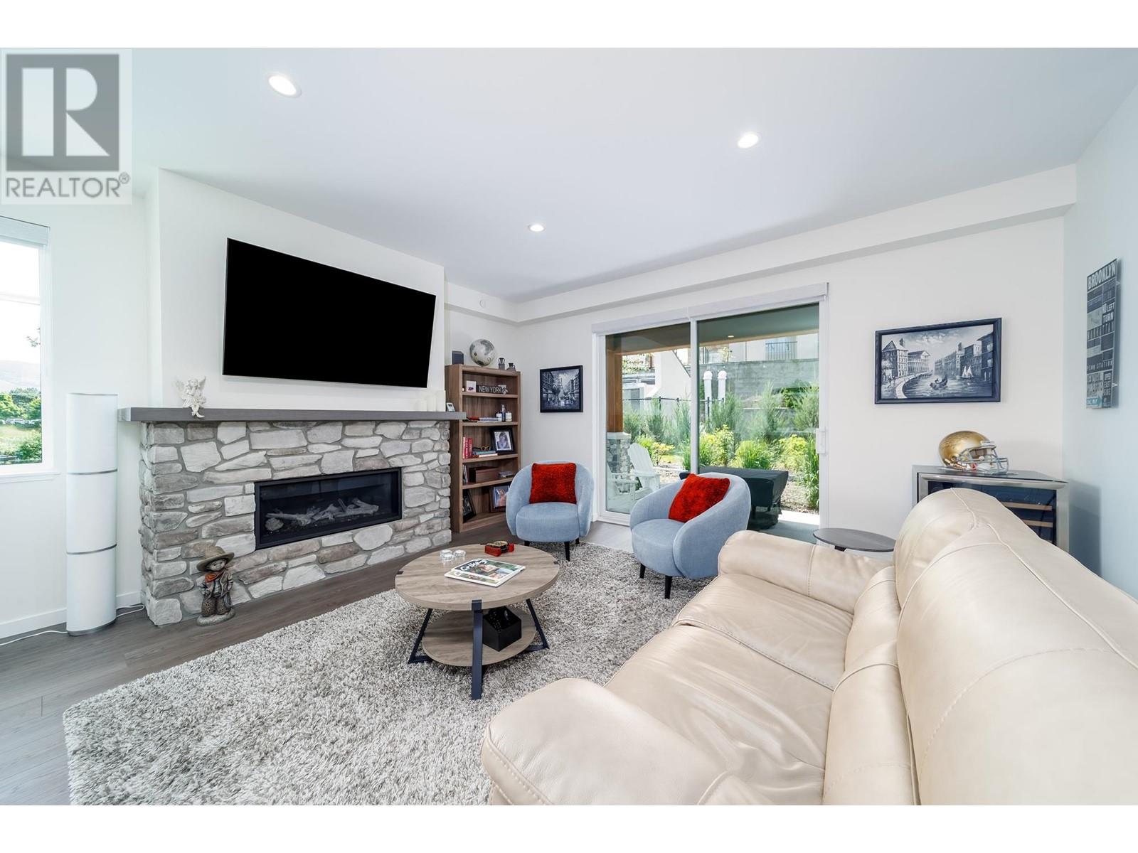 1979 Country Club Drive Unit# 14, Kelowna, British Columbia  V1V 0H6 - Photo 8 - 10349580