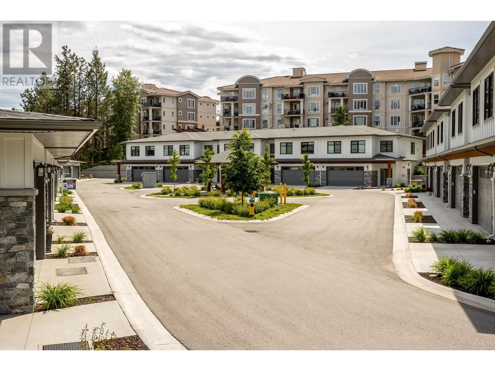 1979 Country Club Drive Unit# 14, Kelowna, British Columbia  V1V 0H6 - Photo 4 - 10349580